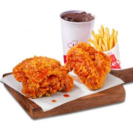 2 Gà Sốt Cay + 1 Khoai tây chiên vừa + 1 Nước ngọt
